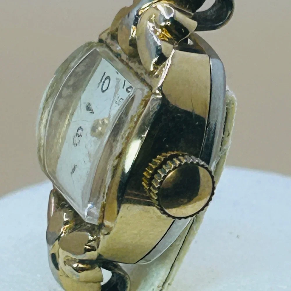 Vintage Elgin Gold Tone Oval Analog Wristwatch,No Band, Not Working - Picture 2 of 4